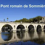 La Tonnelle