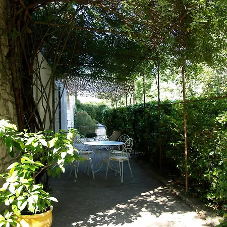 La Tonnelle