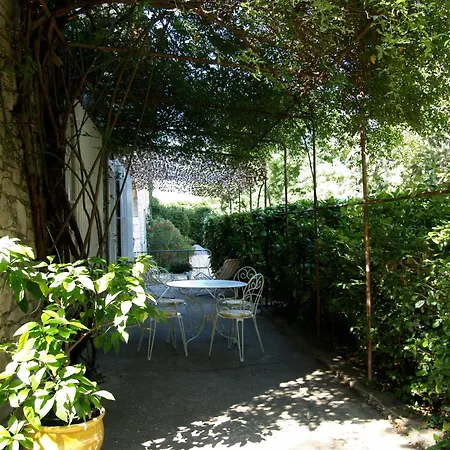 La Tonnelle