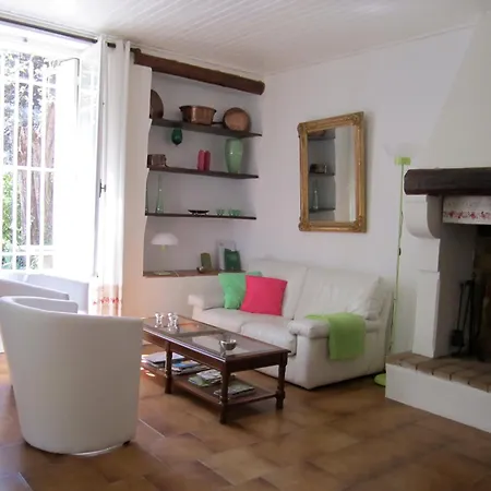 La Tonnelle Apartment *